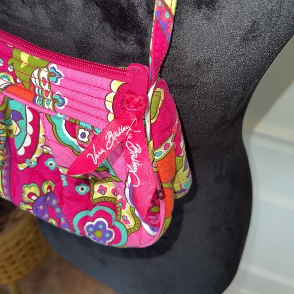 Like new small Vera Bradley bag - Picture 2 of 5
